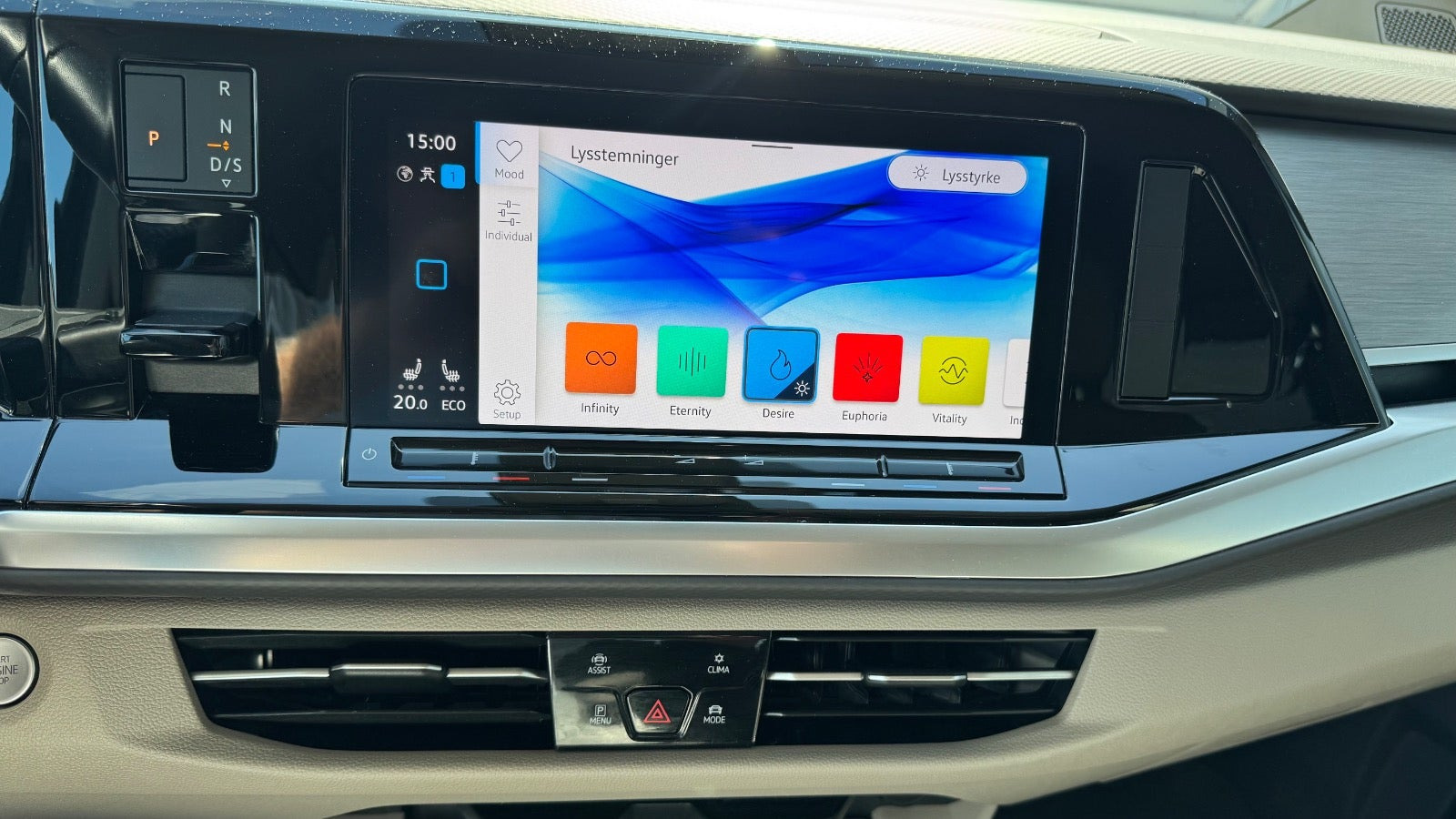 Sort VW Multivan fra 2023