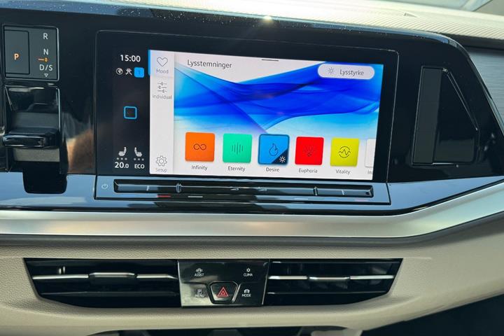 Sort VW Multivan fra 2023