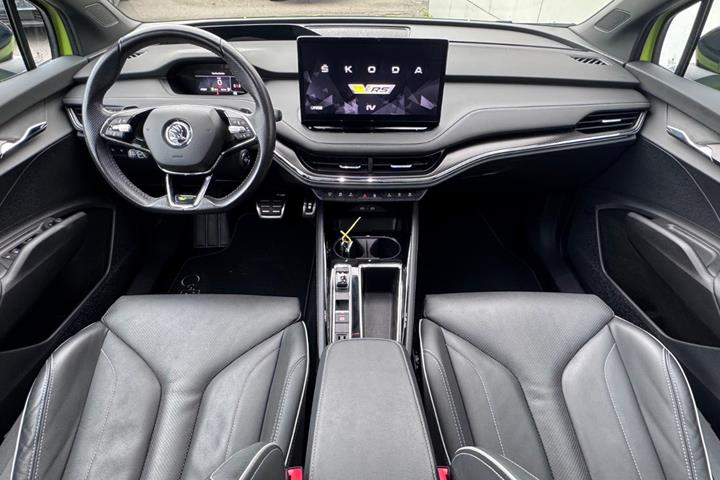Grøn Skoda Enyaq fra 2023
