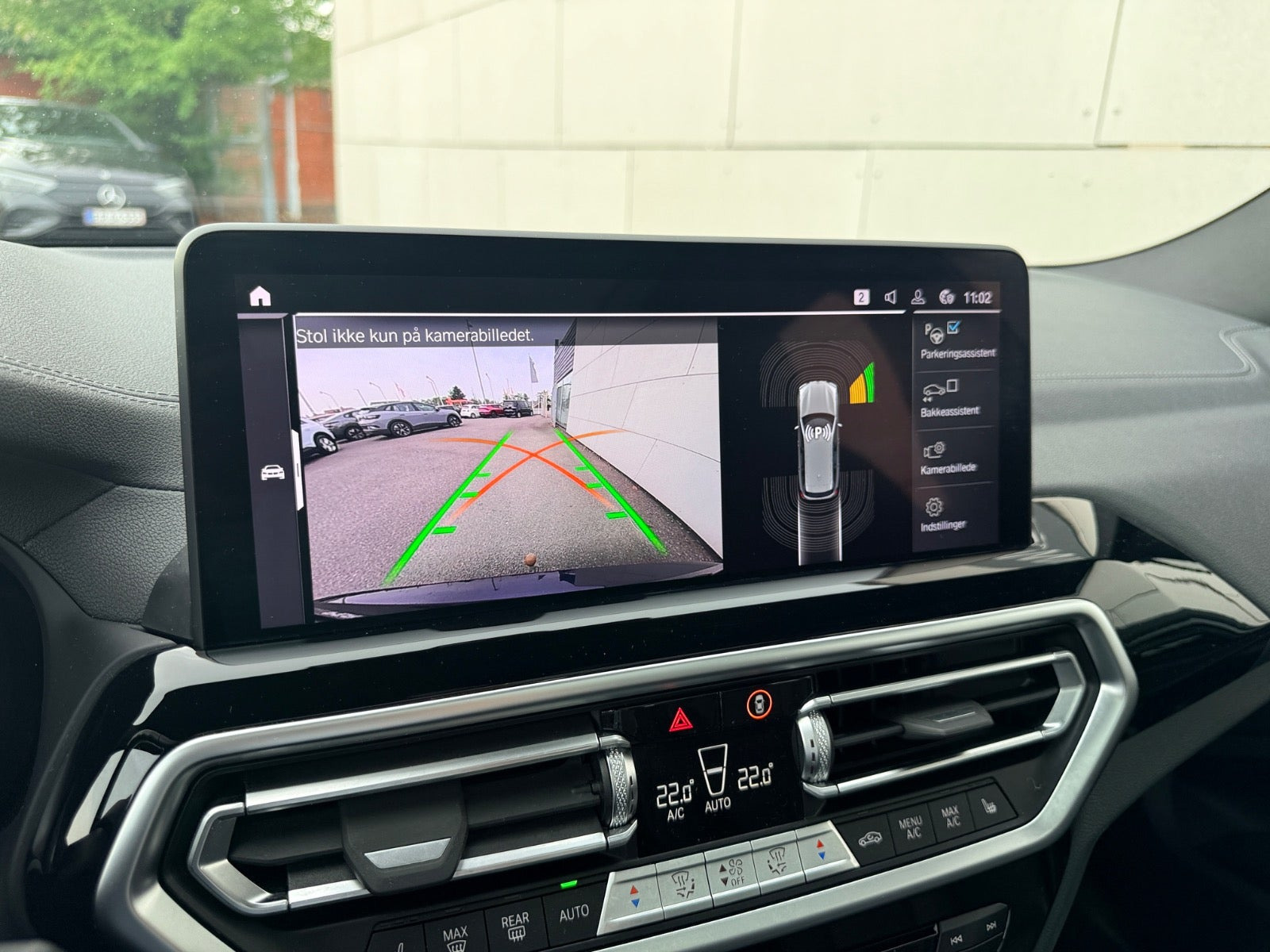 Blå BMW iX3 fra 2022
