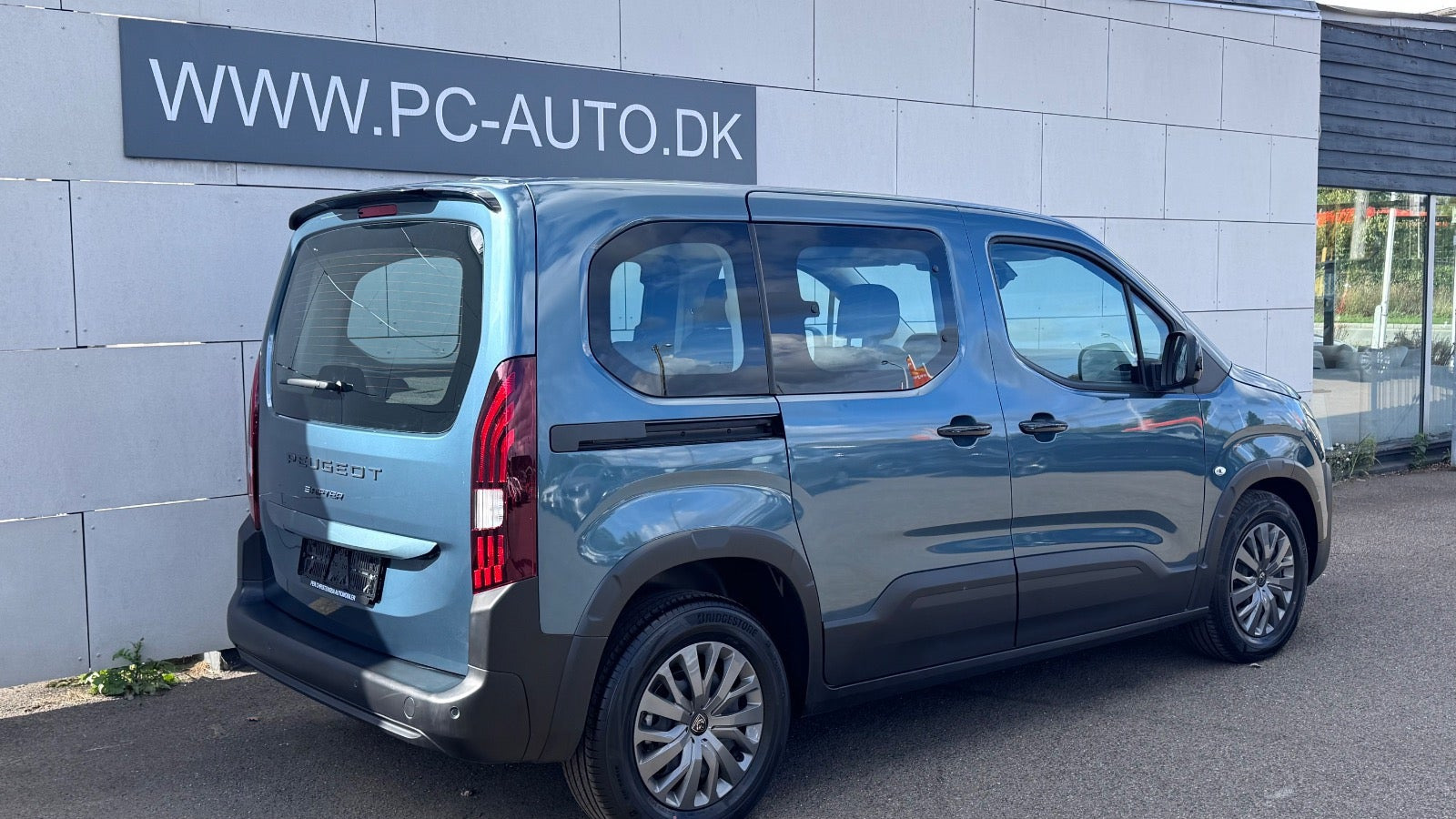 Blå Citroën ë-Berlingo fra 2025