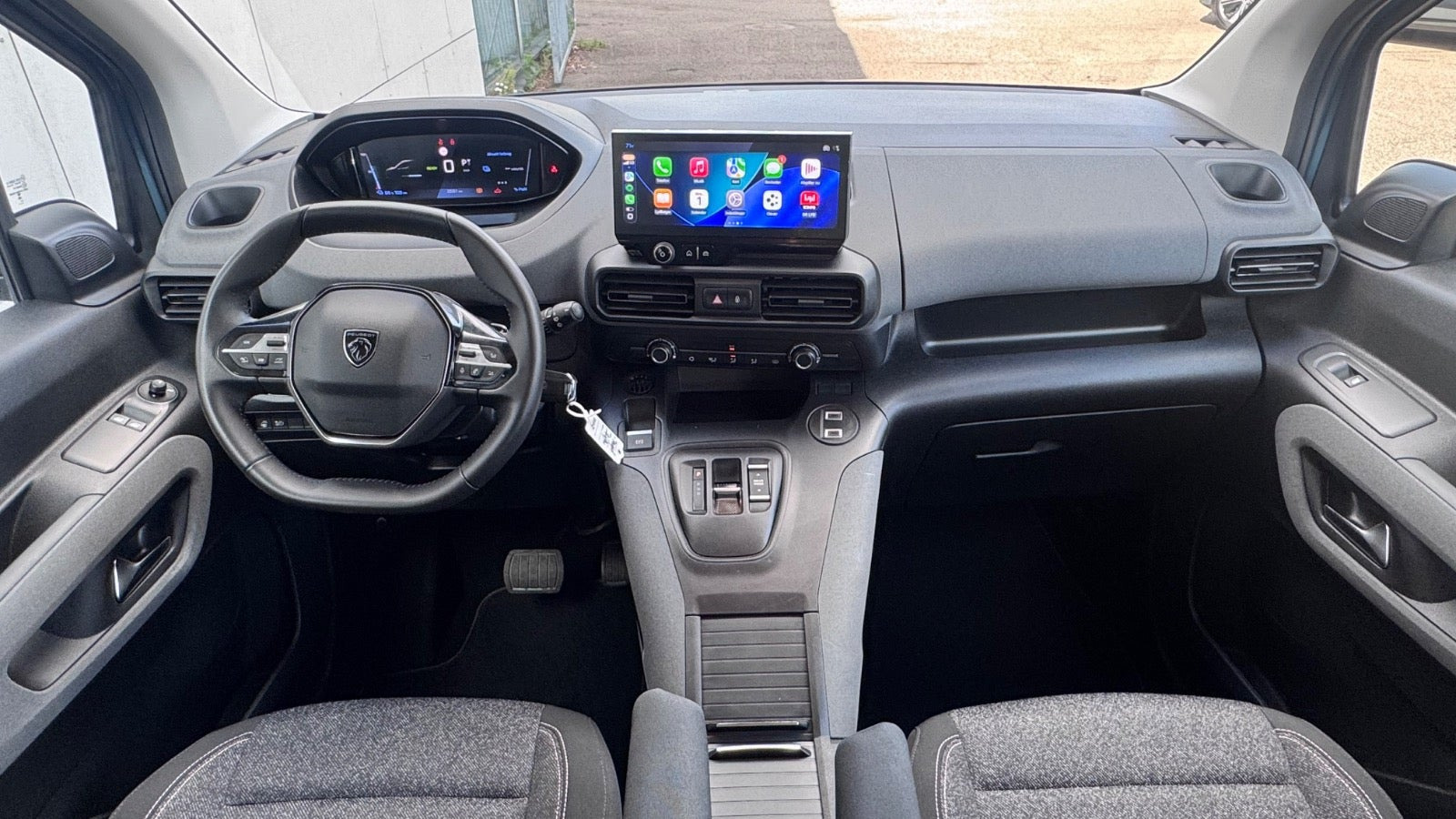 Blå Citroën ë-Berlingo fra 2025