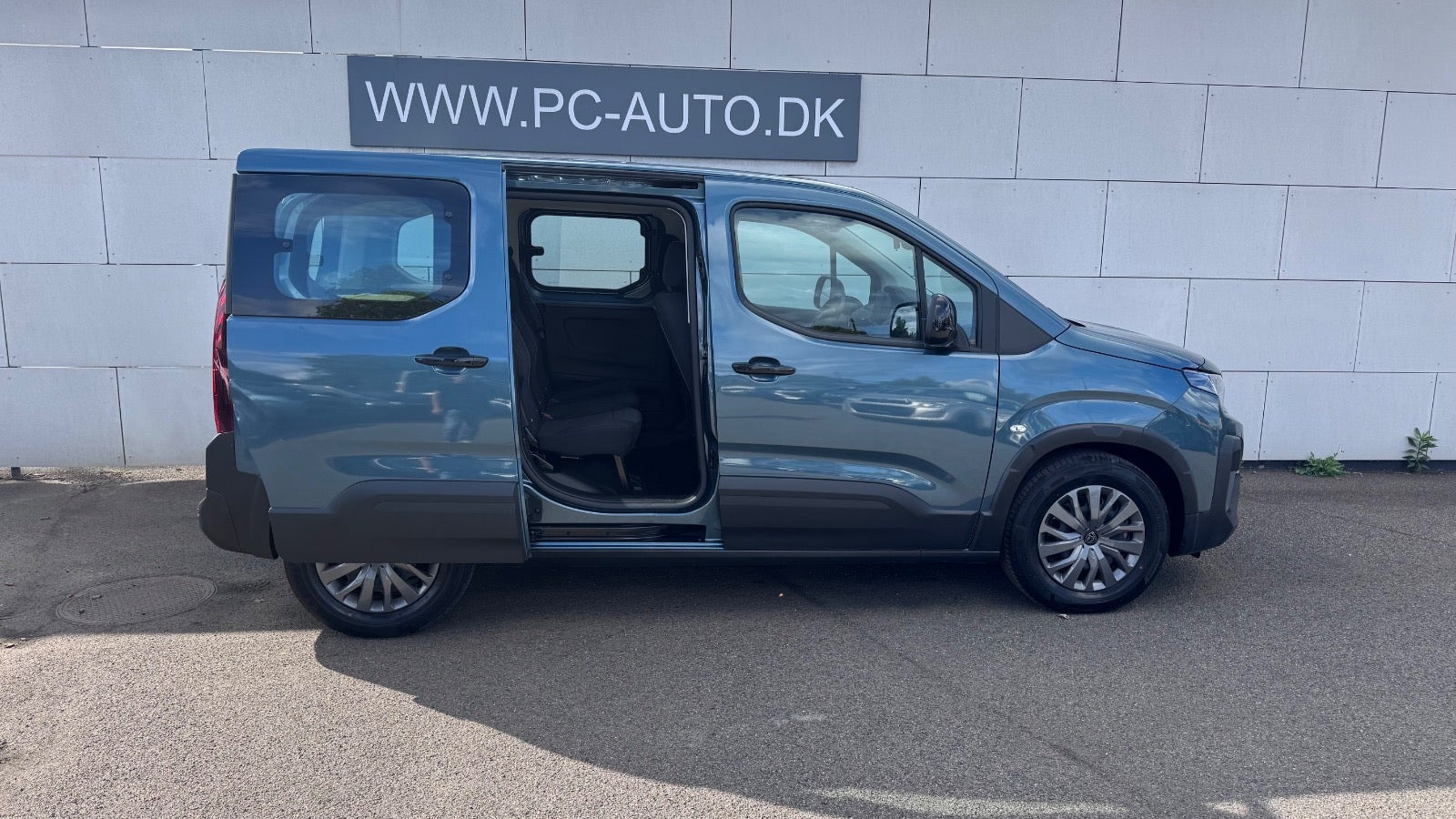 Blå Citroën ë-Berlingo fra 2025