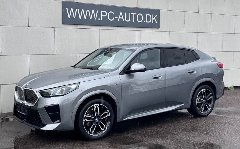 BMW iX2 eDrive20 Fully Charged M-Sport
