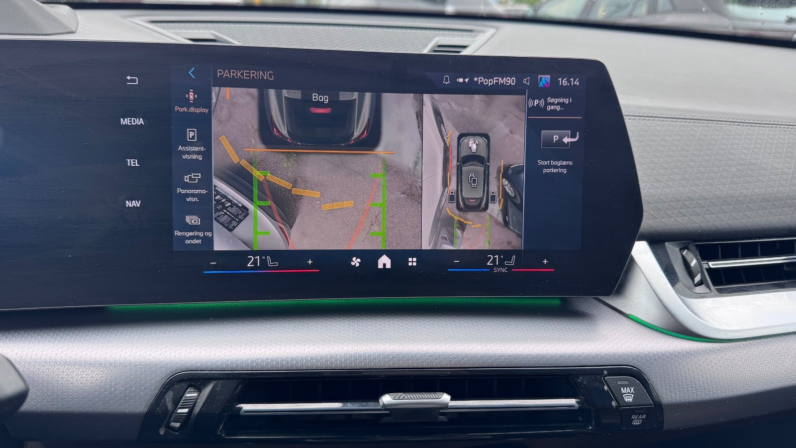 Grå BMW iX2 fra 2025