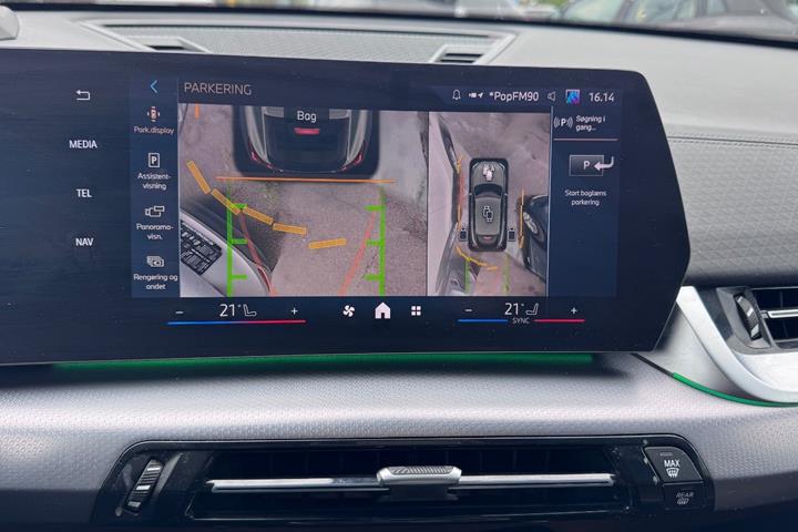 Grå BMW iX2 fra 2025