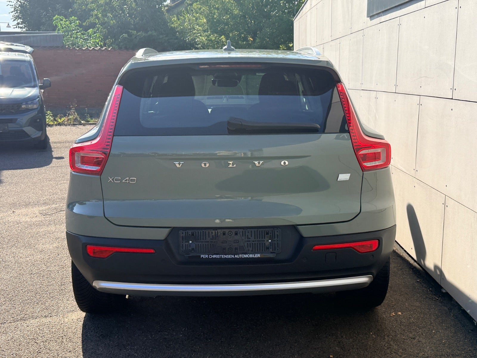 Grøn Volvo XC40 fra 2023
