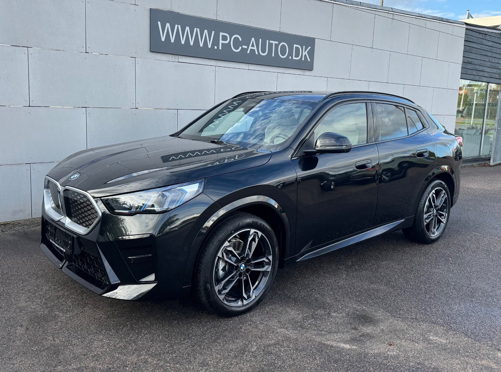 BMW iX2 eDrive20 Fully Charged M-Sport