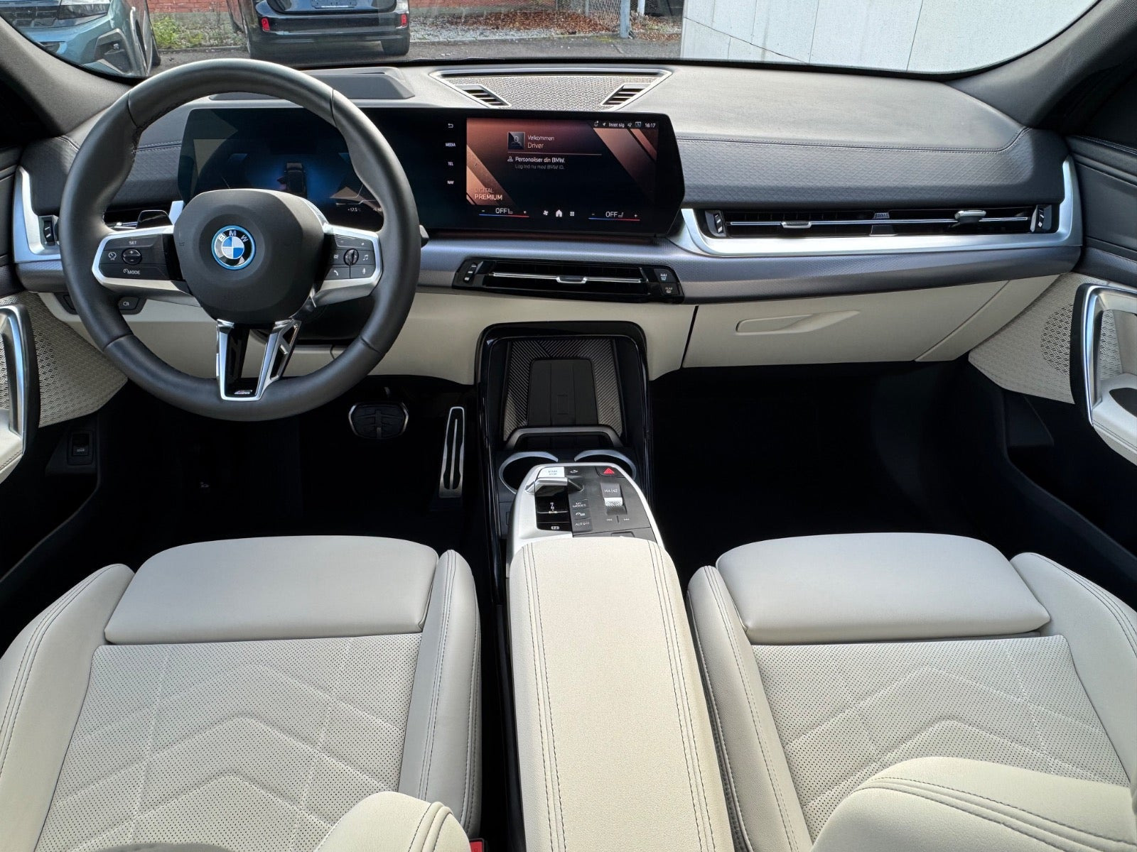 Sort BMW iX2 fra 2026