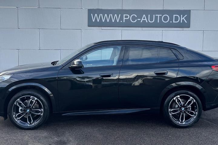 Sort BMW iX2 fra 2026