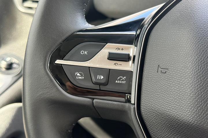 Grå Peugeot e-Rifter fra 2025