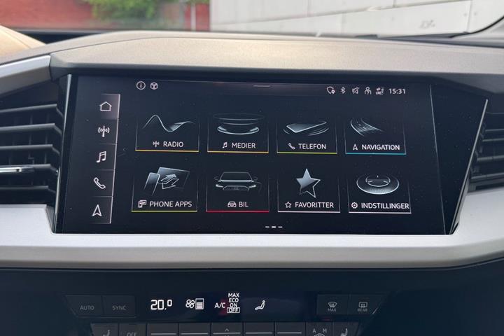 Hvid Audi Q4 e-tron fra 2023