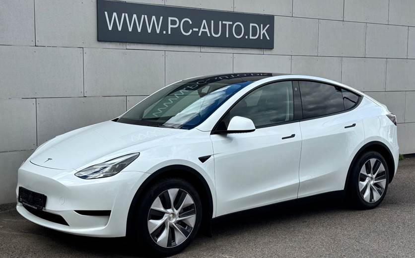 Tesla Model Y RWD