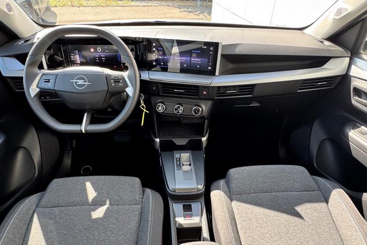 Grå Opel Frontera fra 2025