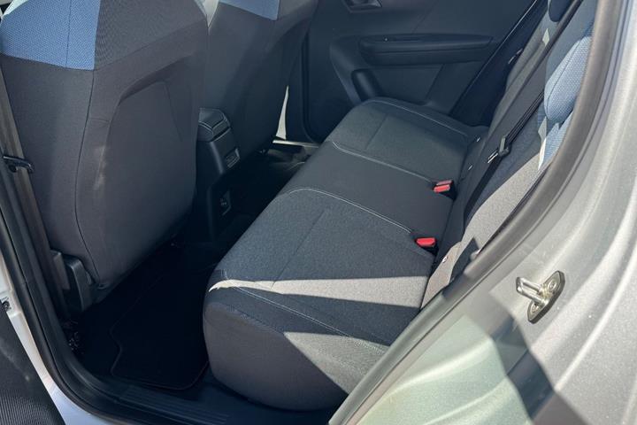 Grå Opel Frontera fra 2025