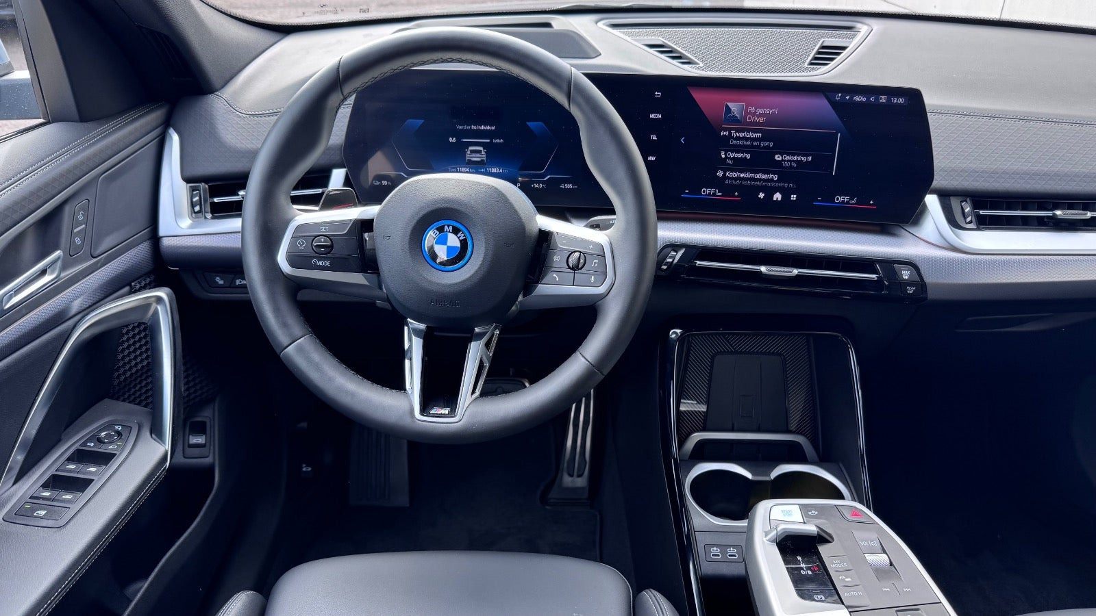 Grå BMW iX2 fra 2026
