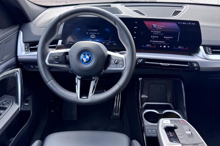 Grå BMW iX2 fra 2026
