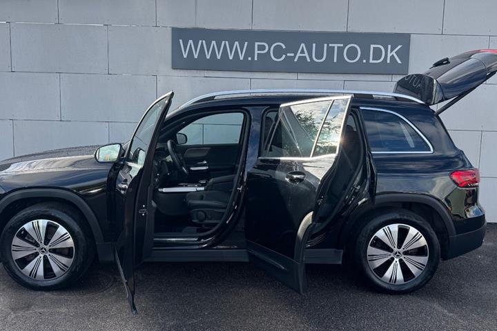 Sort Mercedes EQB250+ fra 2024