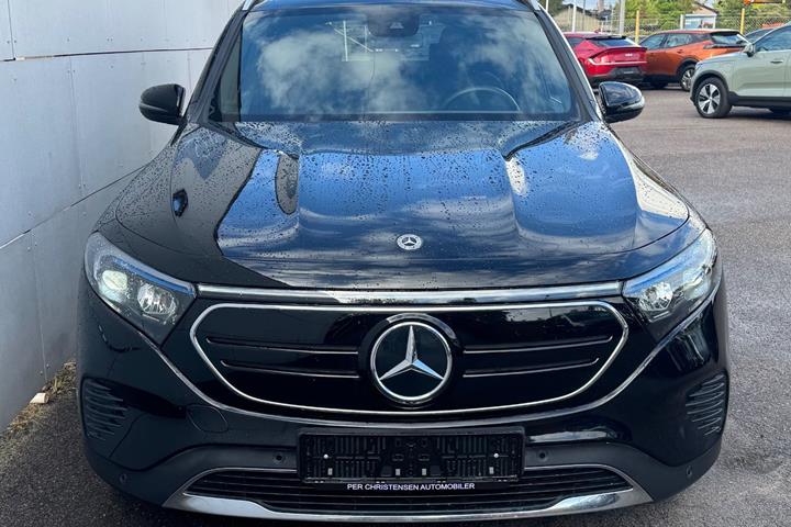 Sort Mercedes EQB250+ fra 2024
