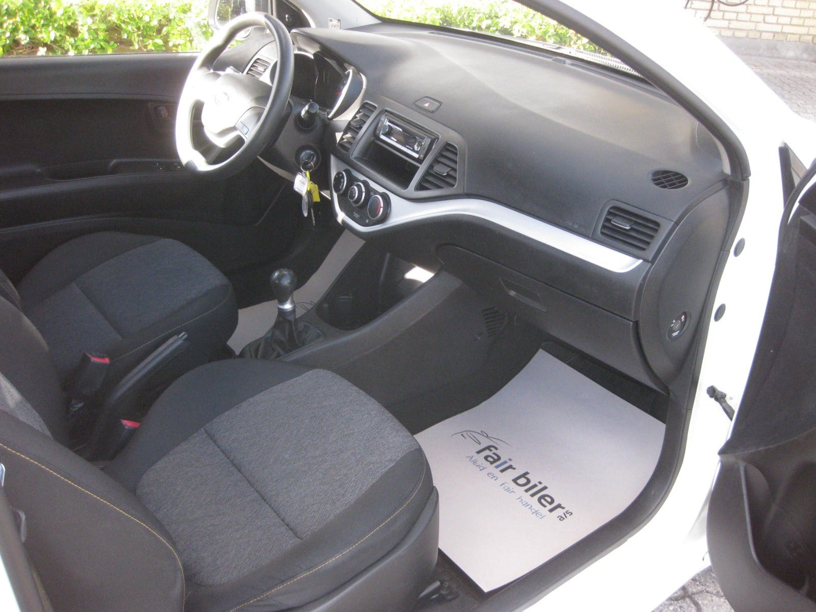 Hvid Kia Picanto fra 2016