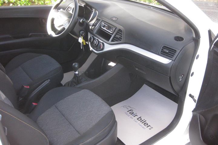 Hvid Kia Picanto fra 2016
