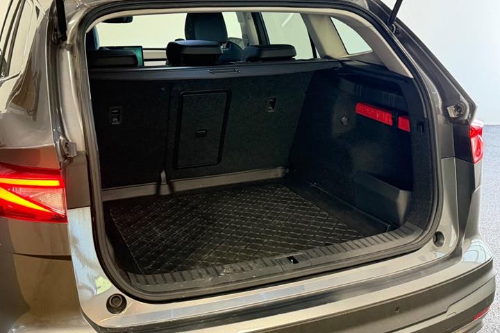 Grå Skoda Enyaq fra 2024