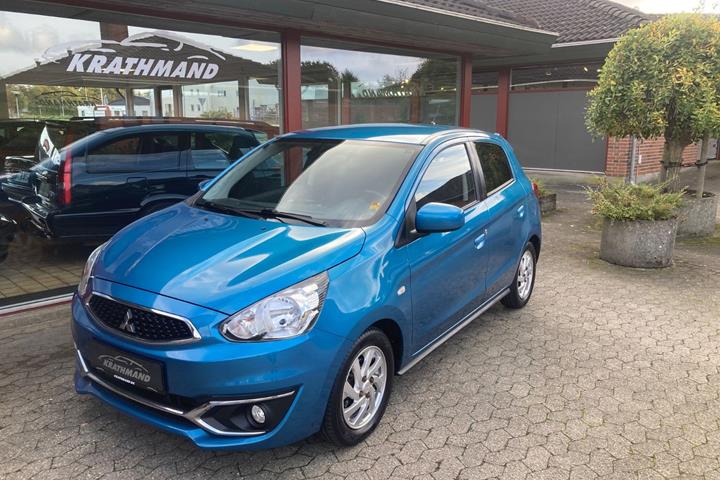 Blå Mitsubishi Space Star fra 2018