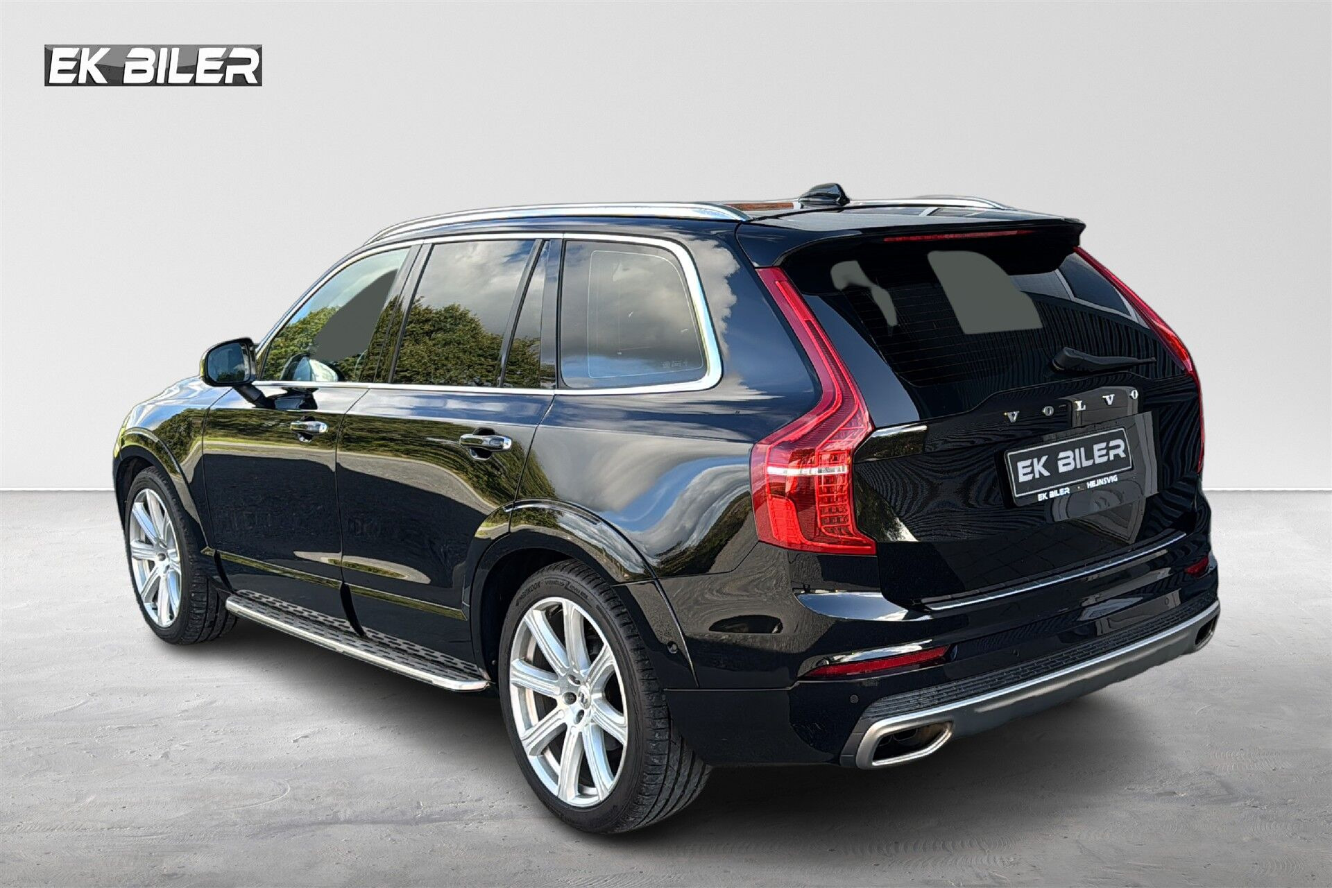 Sort Volvo XC90 fra 2015