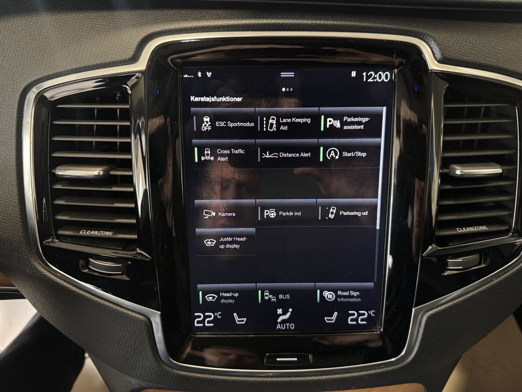 Sort Volvo XC90 fra 2015
