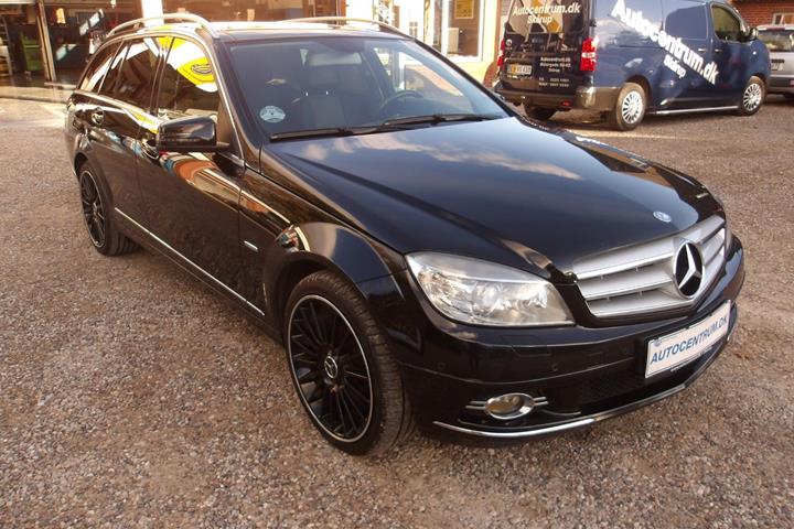 Sort Mercedes C250 fra 2010