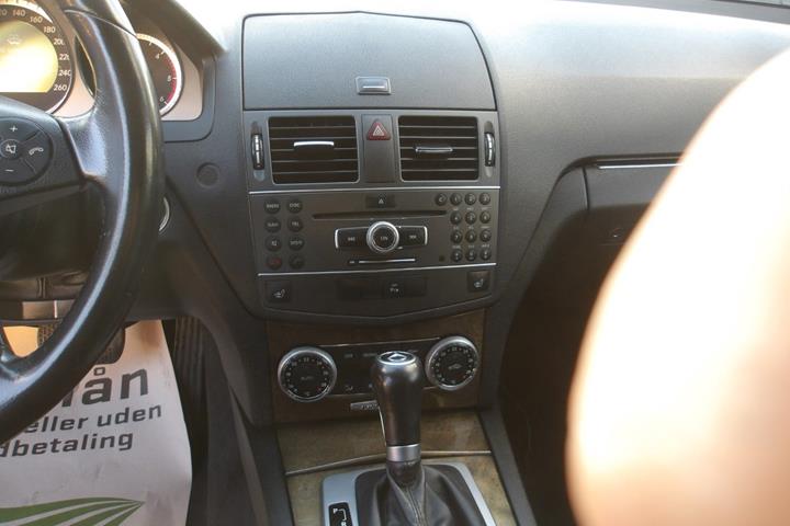 Sort Mercedes C250 fra 2010