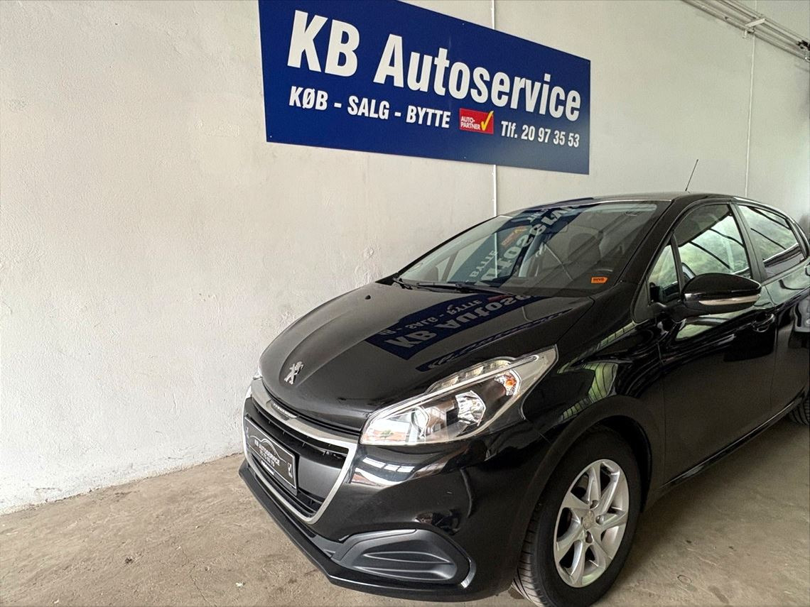 Peugeot 208 1,2 VTi 82 Allure Sky