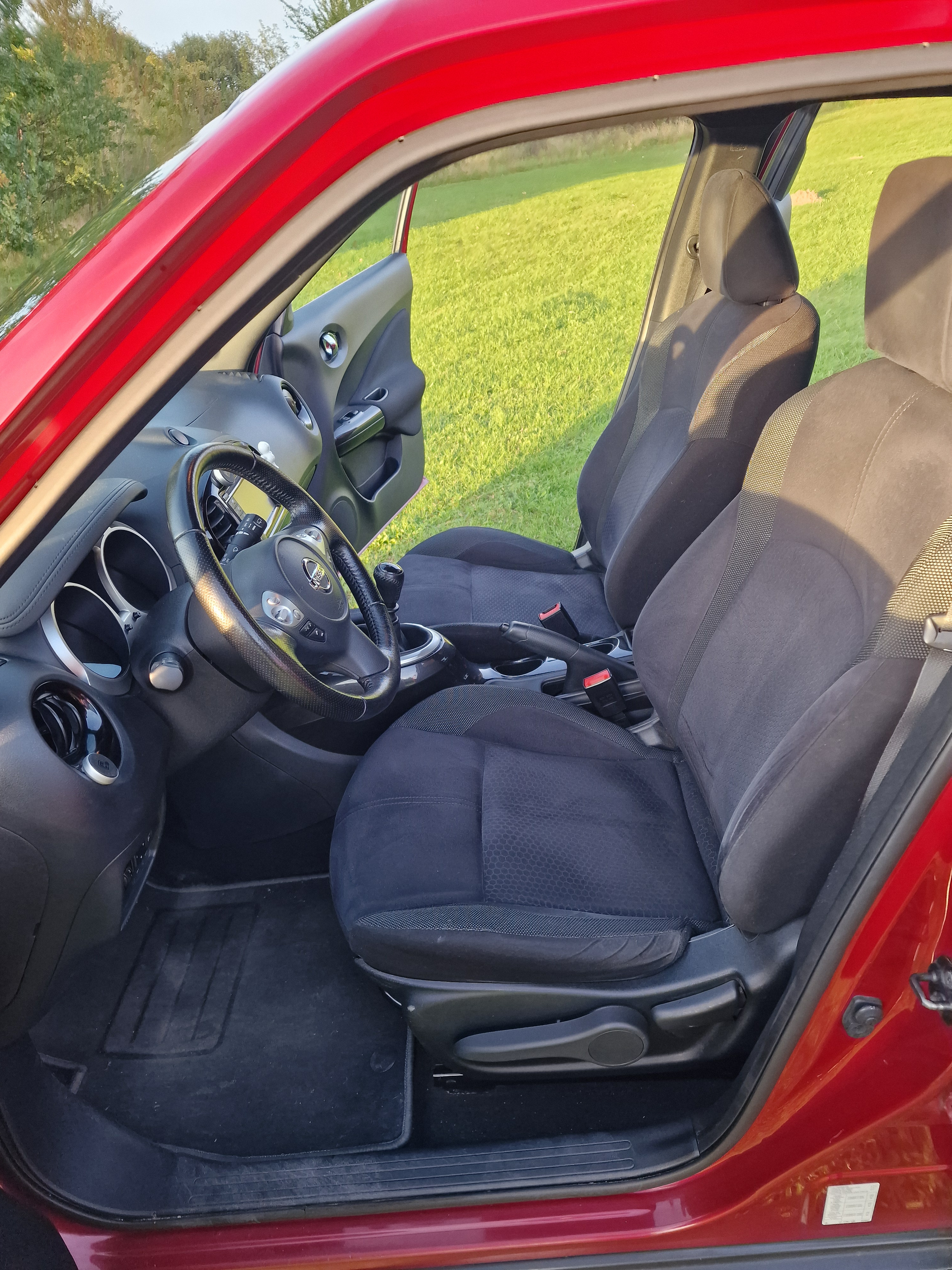 Rød Nissan Juke fra 2016