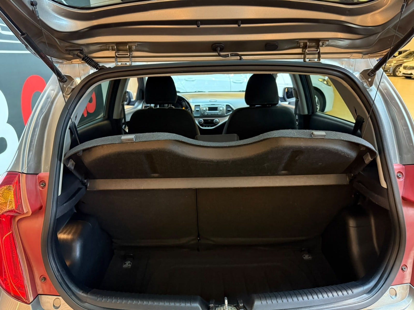 Orange Kia Picanto fra 2016
