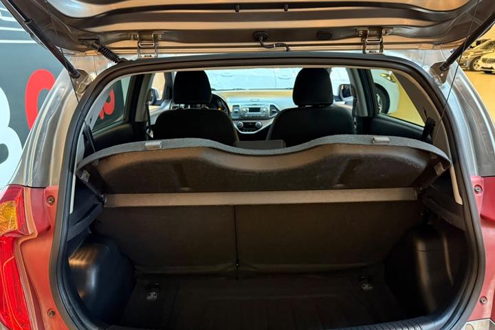 Orange Kia Picanto fra 2016