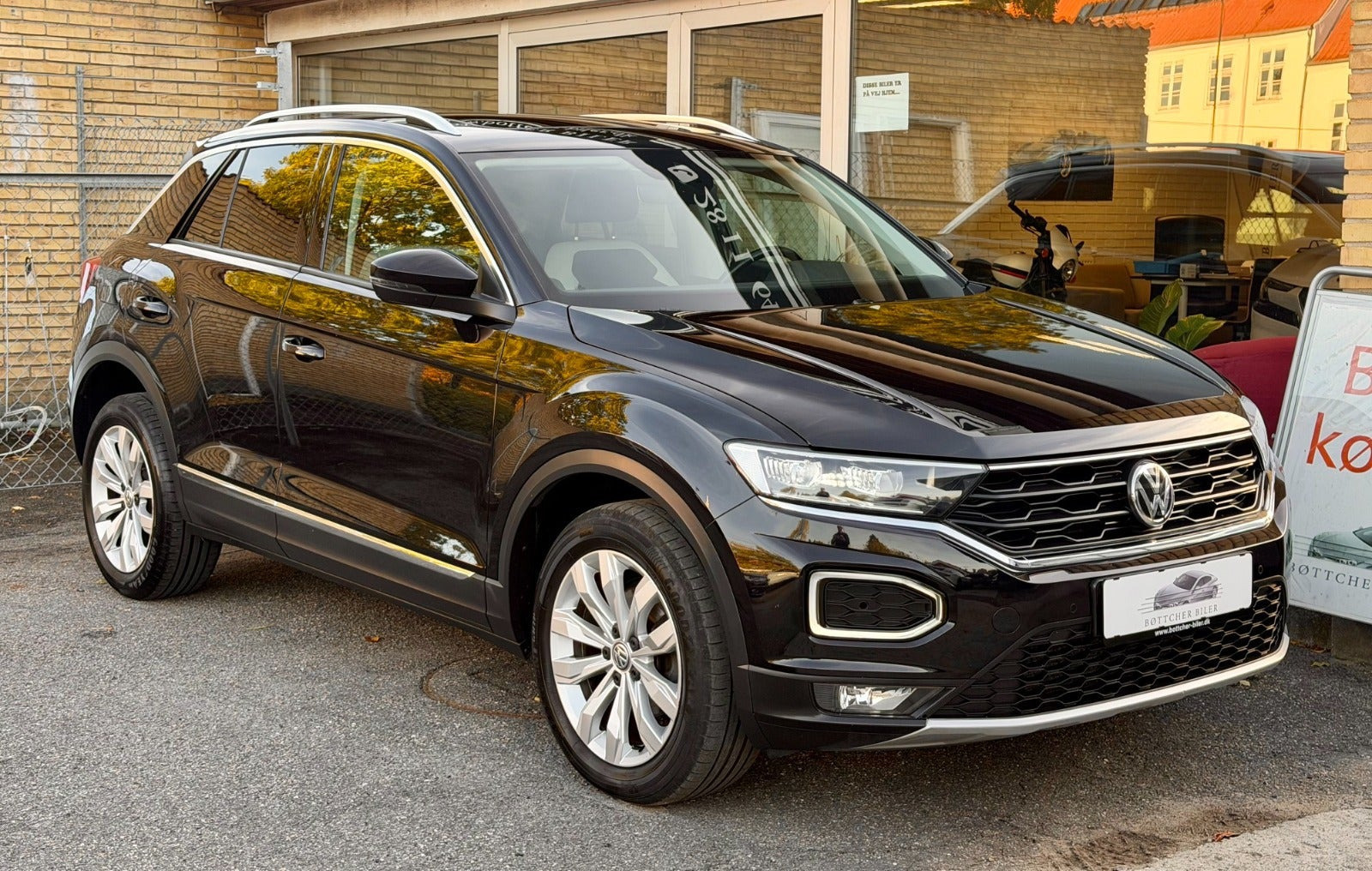 Sort VW T-Roc fra 2019