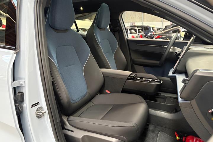 undefined Volvo EX30 fra 2024