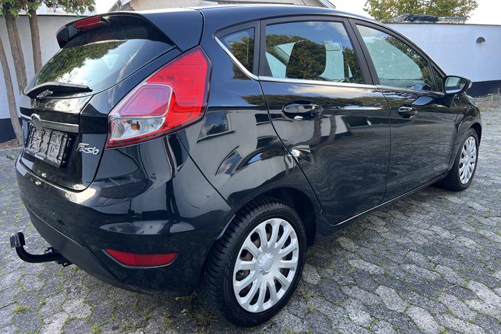Sort Ford Fiesta fra 2014