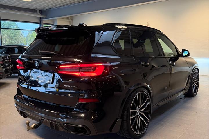 Sort BMW X5 fra 2022