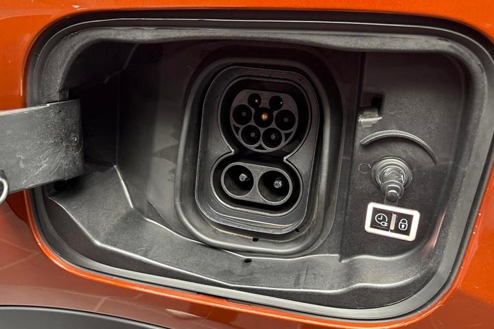 Orange Citroën ë-C4 fra 2022