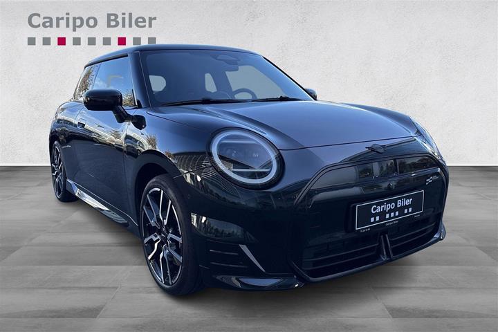 Sort Mini Cooper fra 2025 set udefra