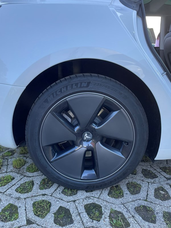 undefined Tesla Model 3 fra 2023