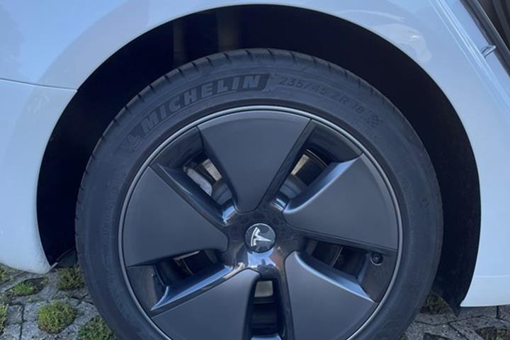 undefined Tesla Model 3 fra 2023