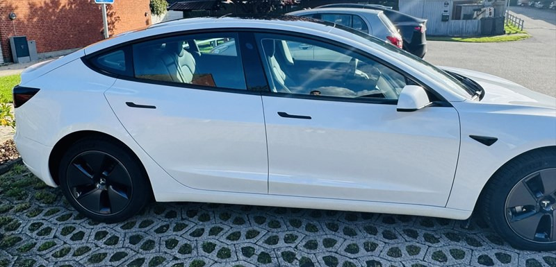 undefined Tesla Model 3 fra 2023