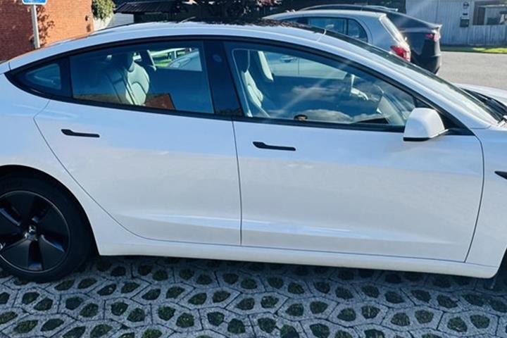 undefined Tesla Model 3 fra 2023