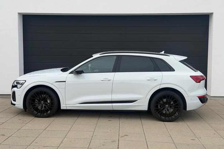 undefined Audi Q8 e-tron fra 2024