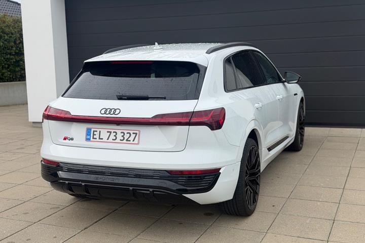 undefined Audi Q8 e-tron fra 2024