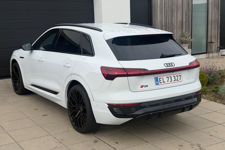 undefined Audi Q8 e-tron fra 2024