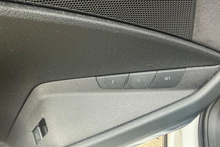 undefined Audi Q8 e-tron fra 2024