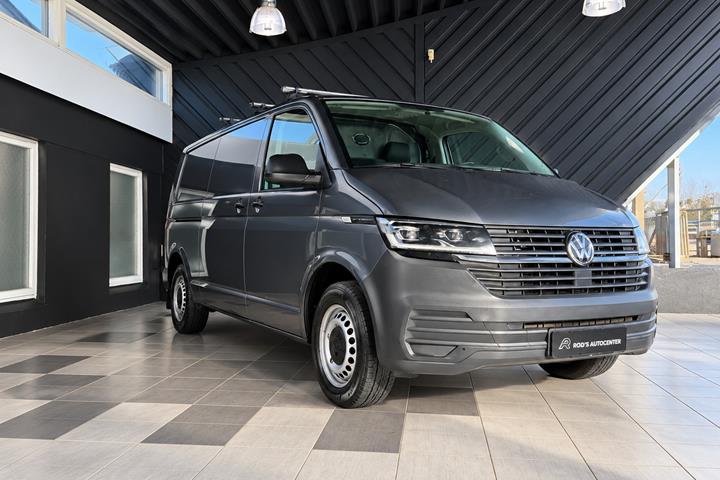 Sort VW Transporter fra 2021